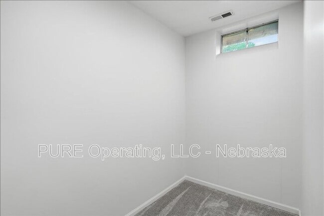Building Photo - 15527 Mason Cir