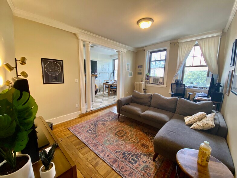 Building Photo - 5 Braemore Rd