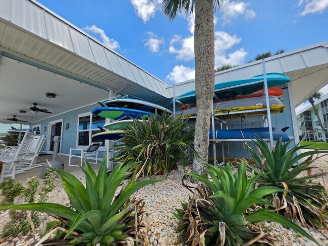 Building Photo - 325 Causeway N