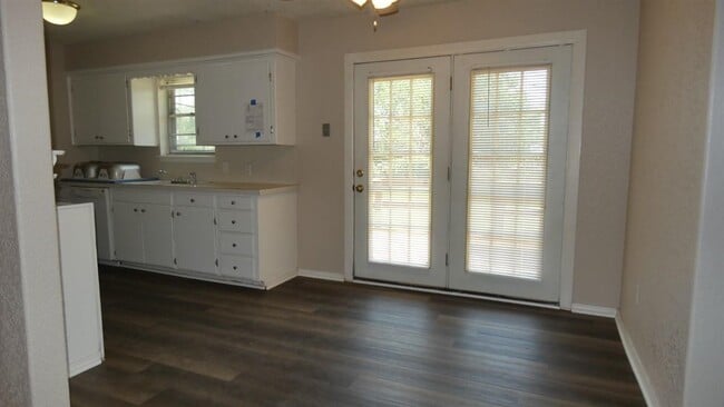 Building Photo - 2205 NW 46th St