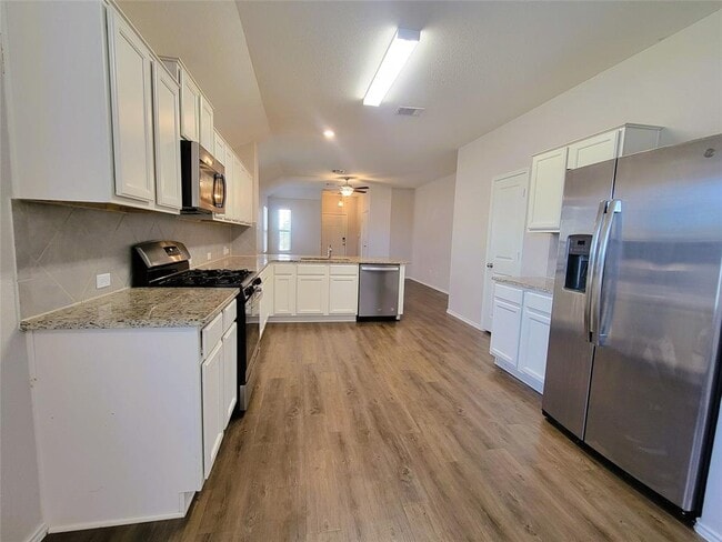 Building Photo - 104 Red Buckeye Loop