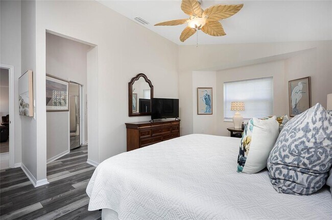 Building Photo - 222 Westwind Dr