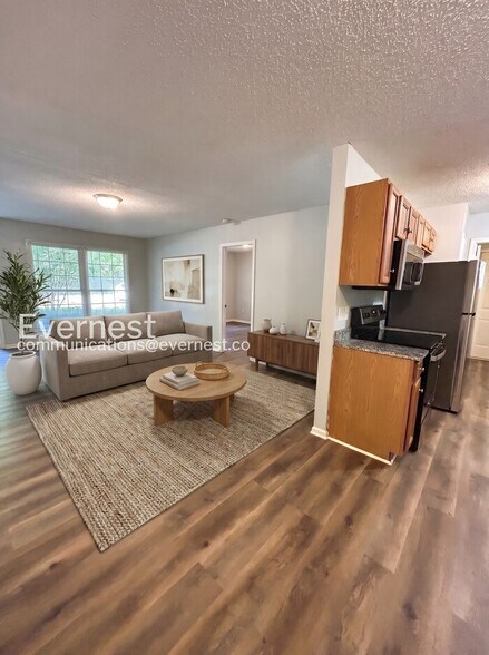 Building Photo - 119 Creek Branch Dr