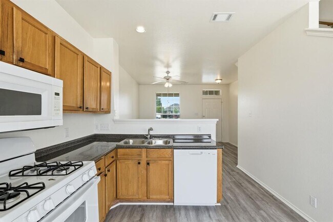 Building Photo - 2849 Southampton Way