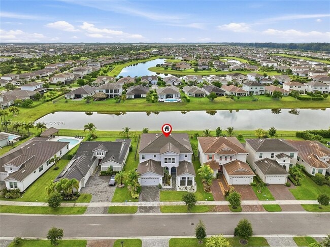 Building Photo - 15239 Goldfinch Cir