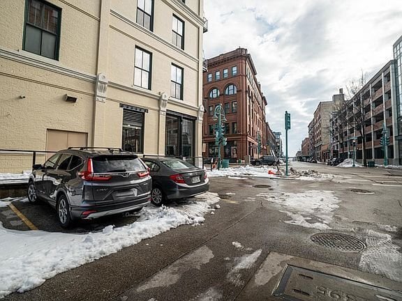 Building Photo - 205 N Water St