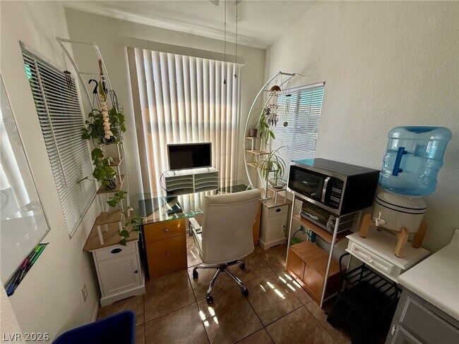 Building Photo - 1708 Crystal Chimes Dr