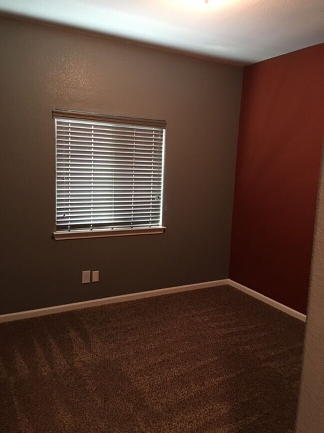 Building Photo - Beautiful 4 Bedroom Home in Marysville COM...