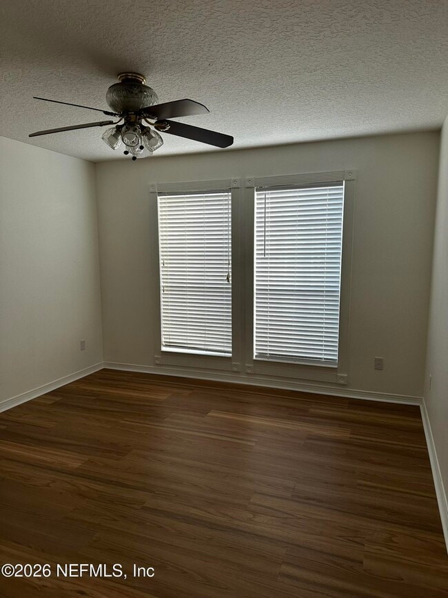 Building Photo - 1305 Hawks Crest Dr