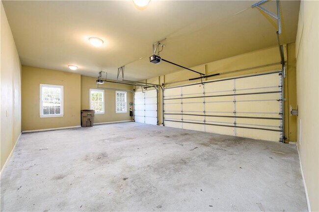 Building Photo - 2770 Shumard Oak Dr