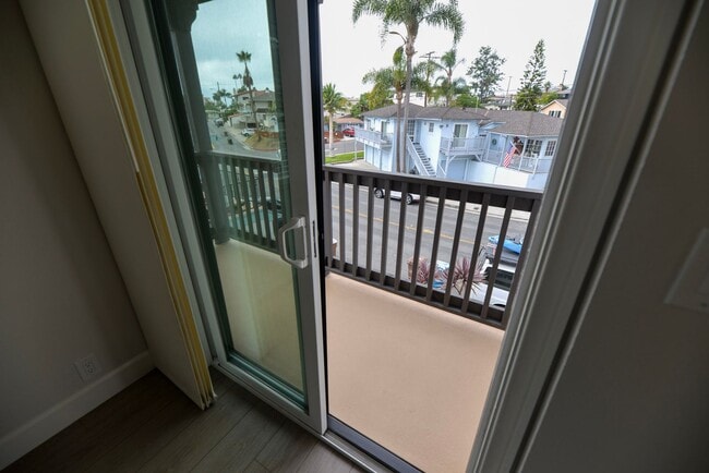 Building Photo - 259 Avenida Granada