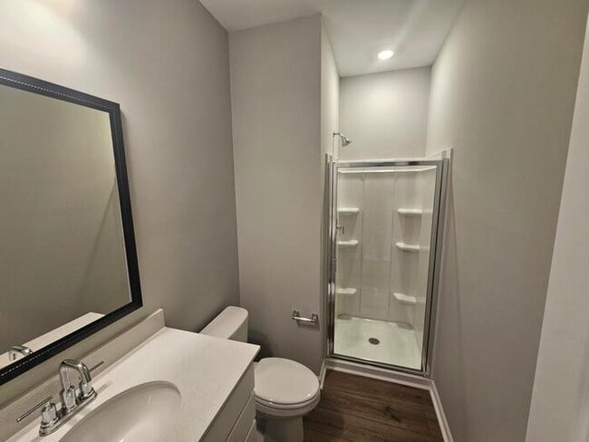 Building Photo - 1 year old 5 bedroom home w community pool!