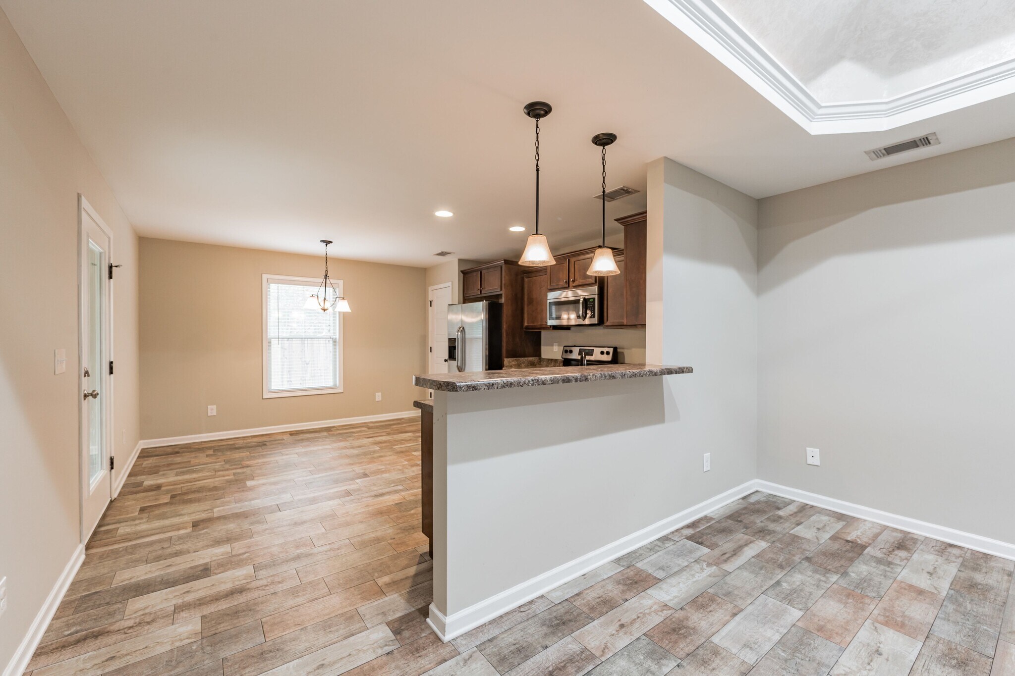 Building Photo - 6208 Mimosa Gardens Dr