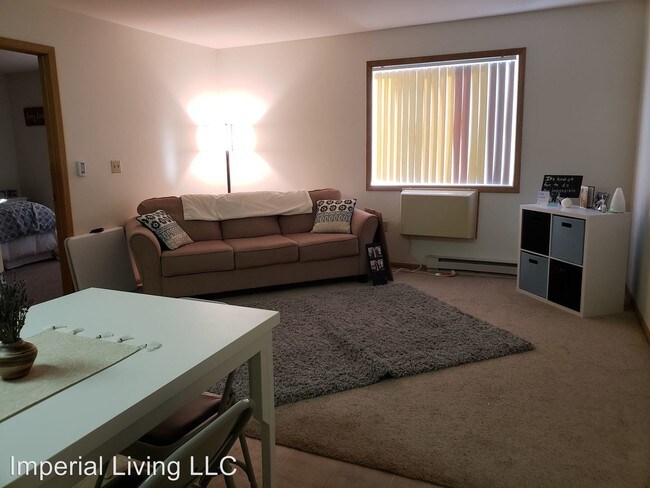 Building Photo - 1041 Imperial Cir