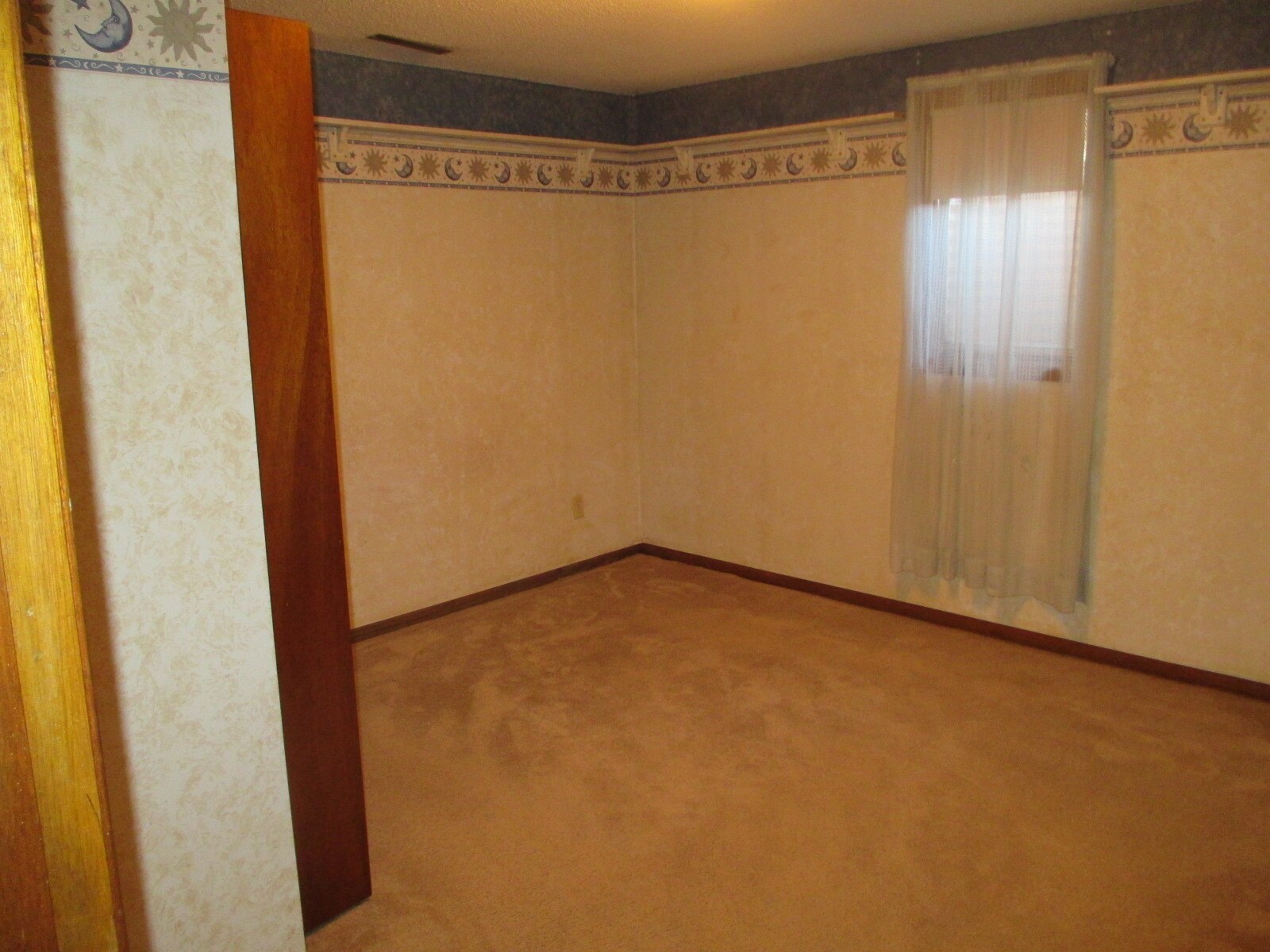 Building Photo - 2461 Northridge Dr