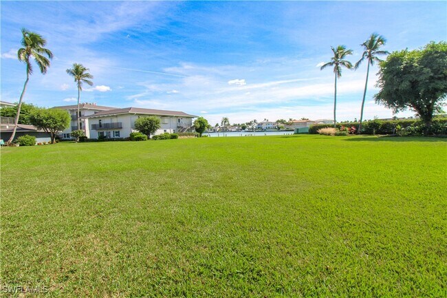 Building Photo - 3400 Gulf Shore Blvd N