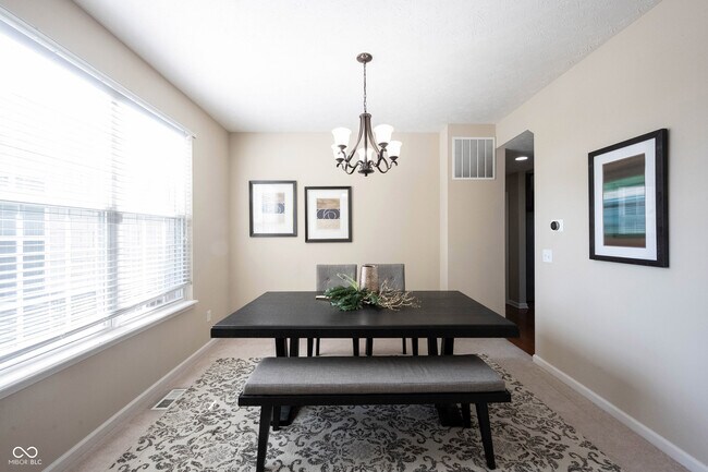 Building Photo - 13086 Avon Cross Way