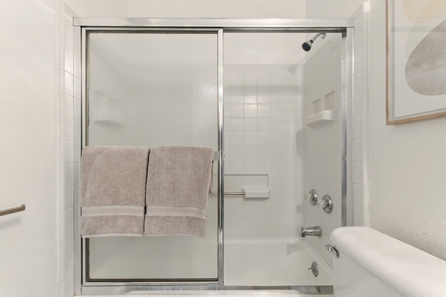 Bathroom - 67 Brookwood Rd