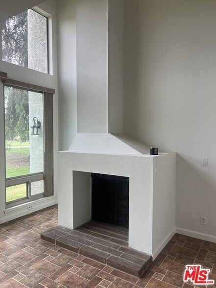 Building Photo - 38916 Pso De Oro