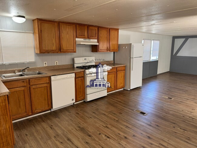 Building Photo - Welcome home to 8509 Northmont!