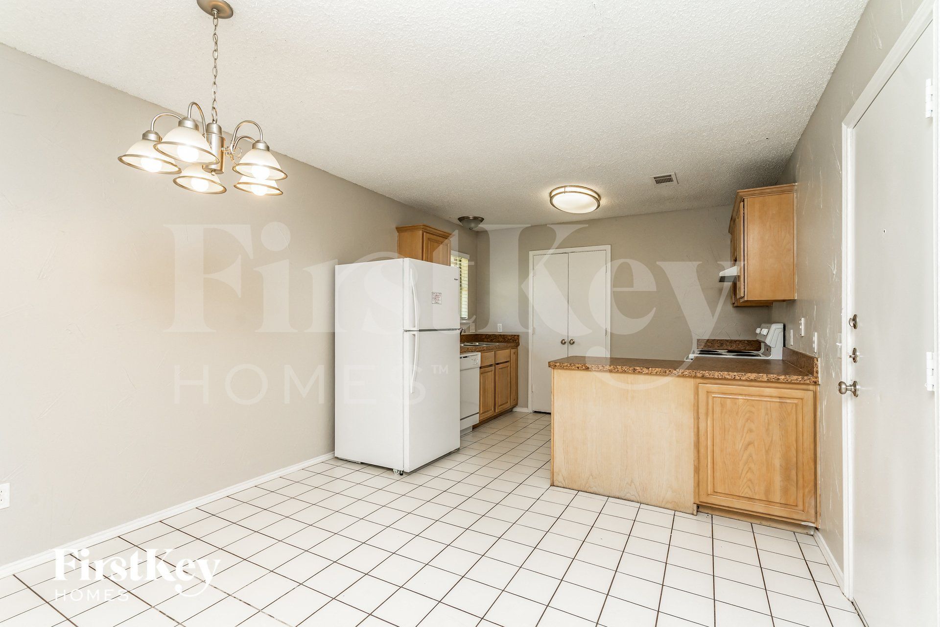 Building Photo - 606 Plainview Dr