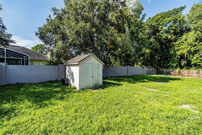 Building Photo - 887 W State Rd 434