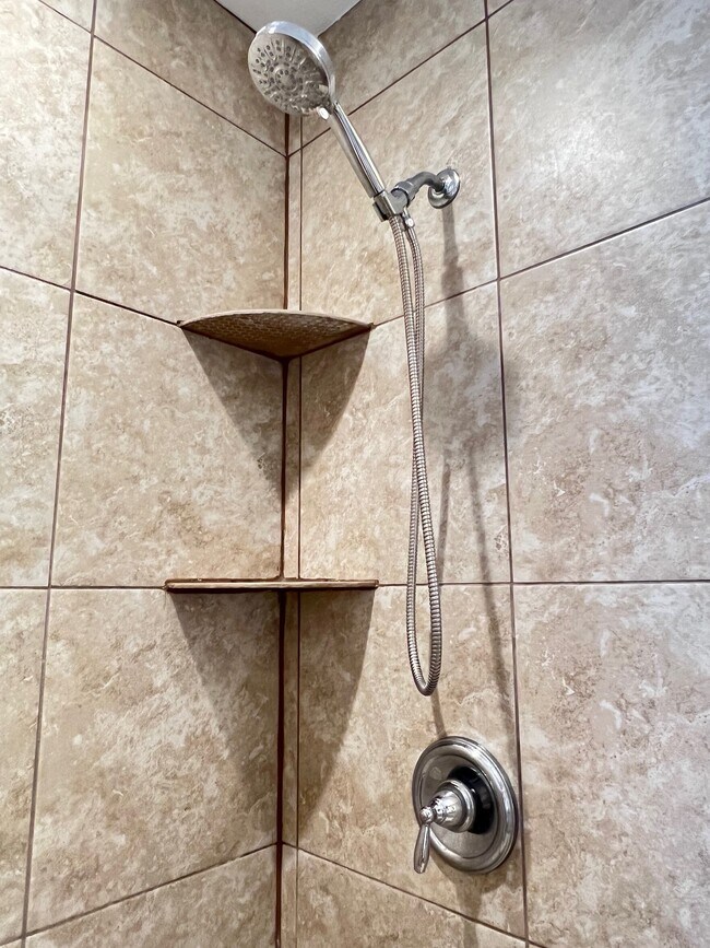 Building Photo - 4709 Park Dr