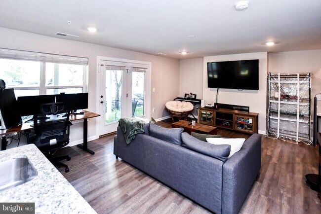 Building Photo - 5692 Stephanie Tessa Way