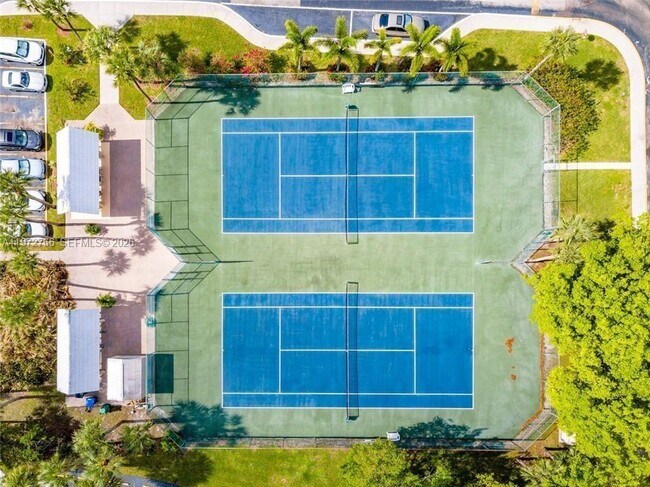 Building Photo - 7200 Radice Ct