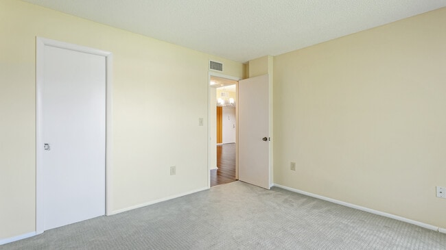 Building Photo - 6116 43rd St W