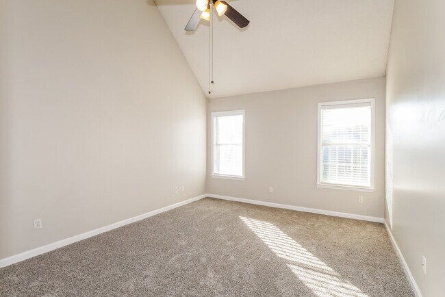 Building Photo - 115 Winding Creek Dr