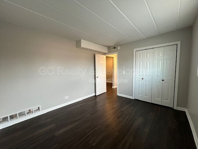 Building Photo - 342 Wilson Ave