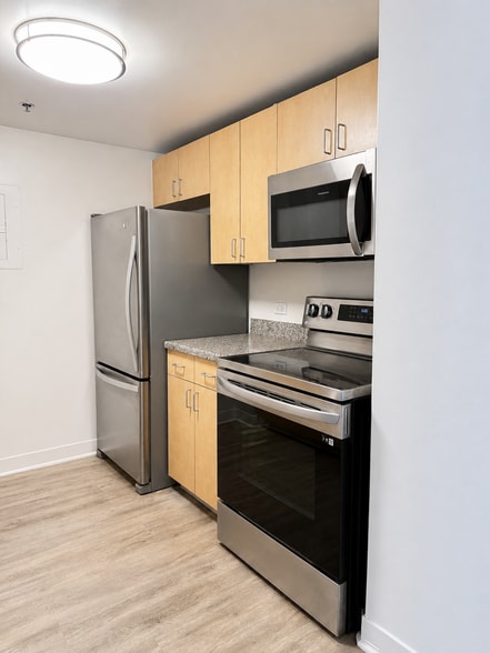 Kitchen - 425 W Beech St