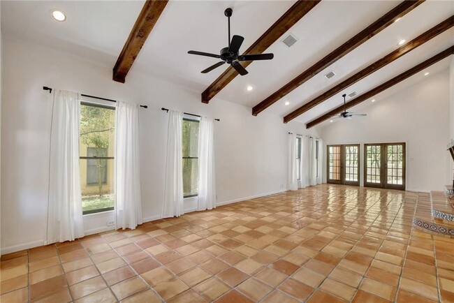 Building Photo - 108 Acapulco Dr