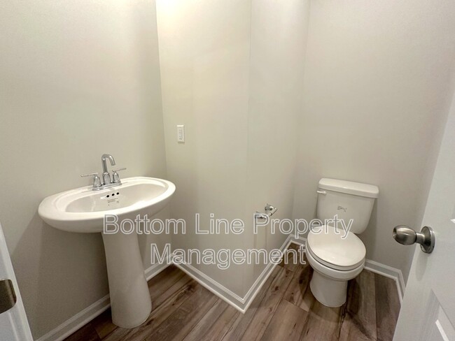 Building Photo - 4475 Potters Wheel Dr