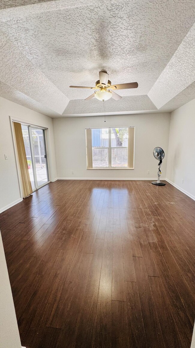 Building Photo - 6030 Eberts St