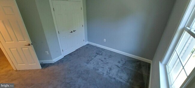 Building Photo - 1056 Rye Dr