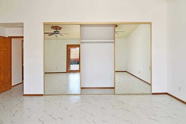 Building Photo - 6621 Vista Hermosa