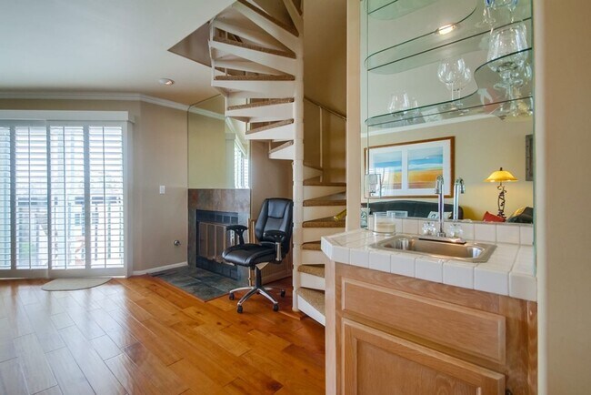 Building Photo - Furnished/ Unfurnished Beach Rental- 2 Master Suites - Roof Top Deck- Gated parking