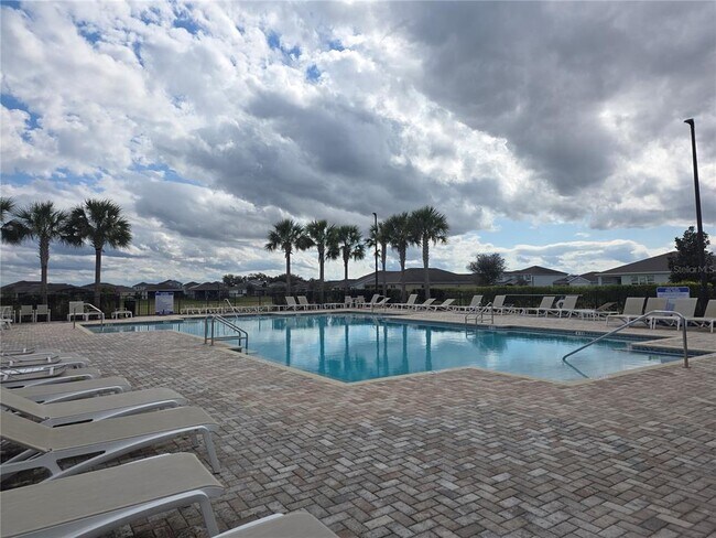 Building Photo - 2130 Bur Oak Blvd