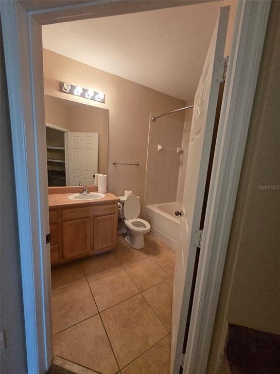 Building Photo - 10106 Courtney Oaks Cir