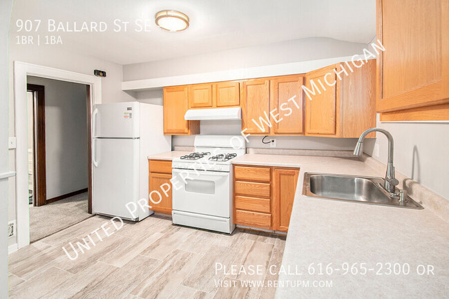 Building Photo - Available Now | 1 Bedroom 1 Bath Upper Lev...