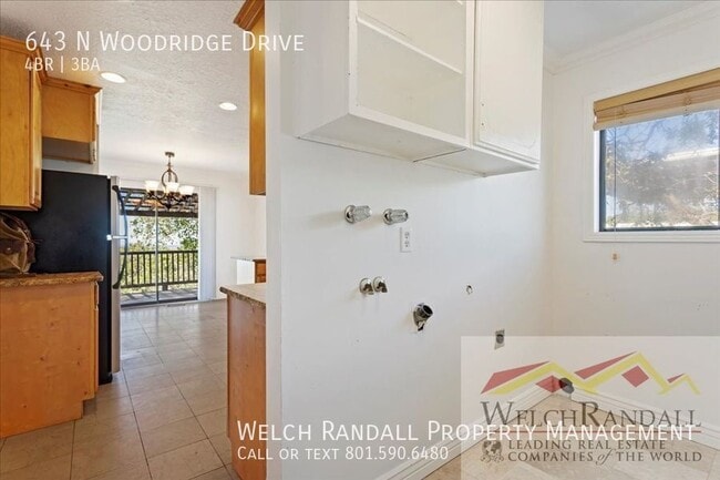 Building Photo - 643 Woodridge Dr