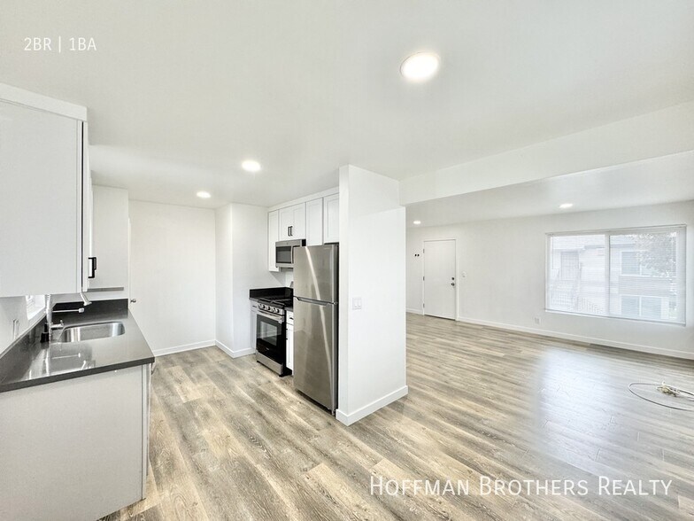 Building Photo - 4132 W 118th St