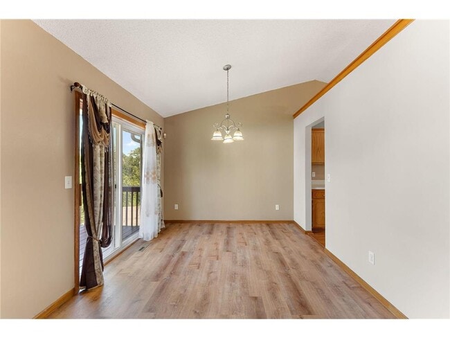 Building Photo - 5785 Yucca Ln N