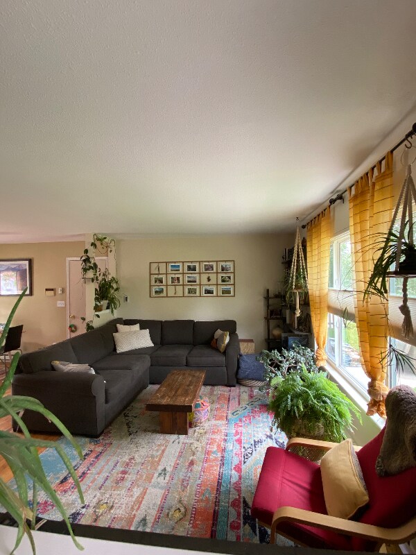 Building Photo - 2524 W Plum St