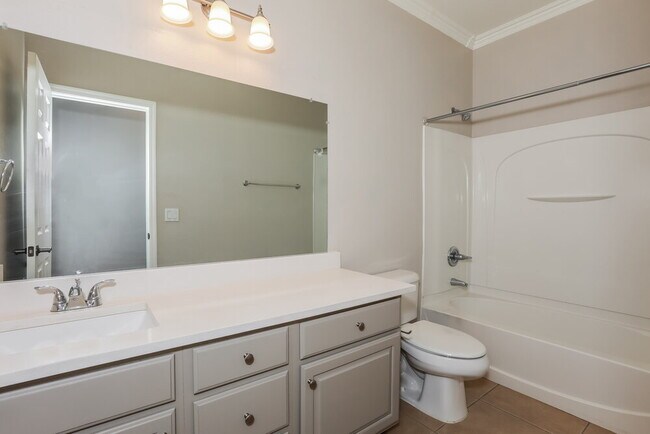 Building Photo - 18682 E Lark Dr