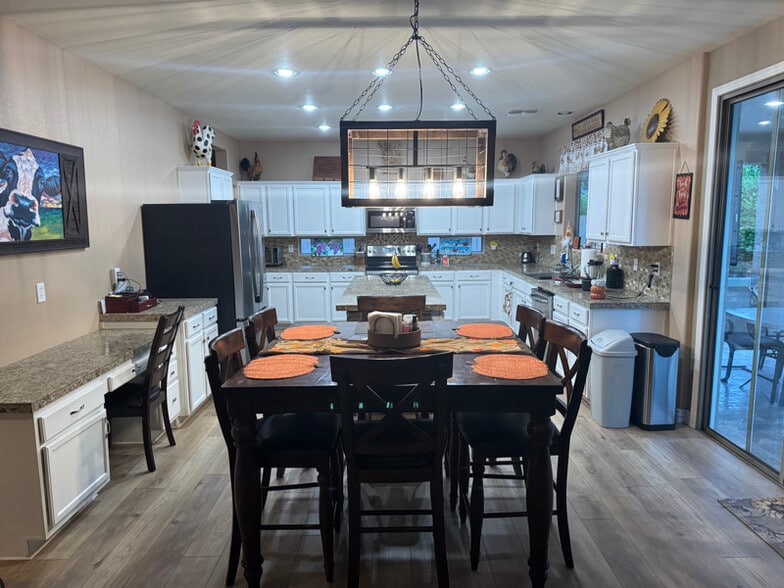 Building Photo - 6869 S Onyx Dr