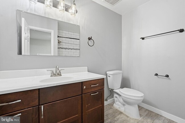 Building Photo - 7381 Jiri Woods Ct