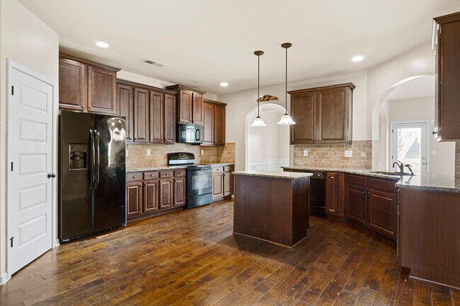 Building Photo - 4444 Grove Landing Dr